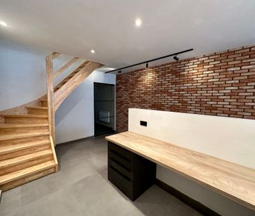 Zeer kwalitatief gerenoveerde rijwoning met hoge afwerking in Water... - Photo 2