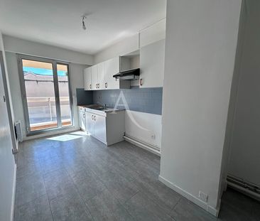 Location Appartement 3 pièces 86m² - Photo 3