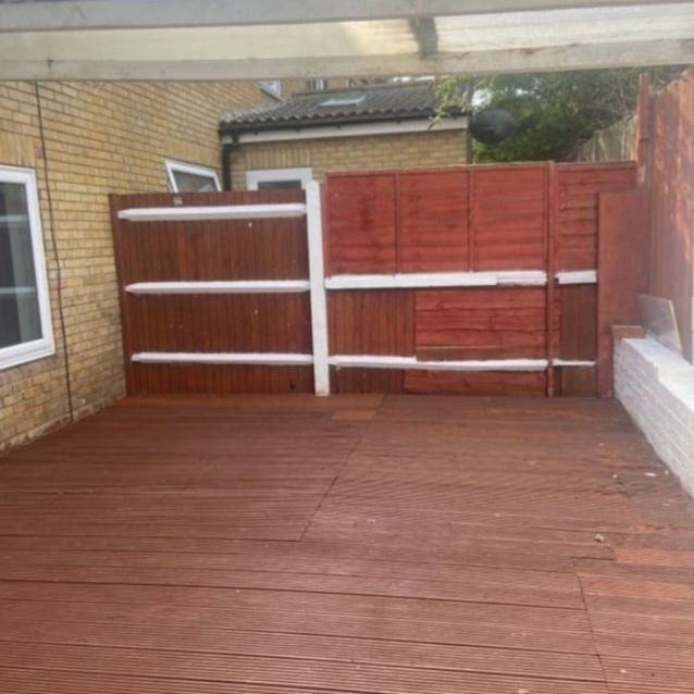 2 Bed Terraced House, Whitby Road, SE18 - Photo 1
