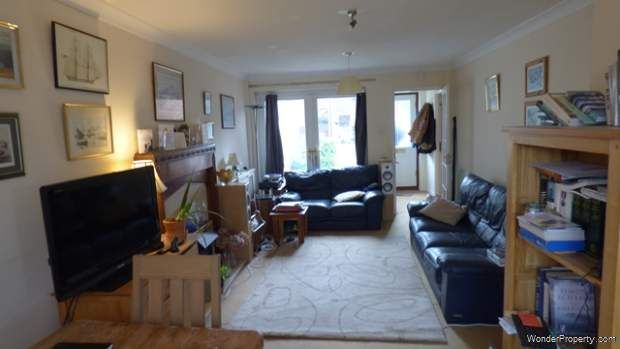 3 bedroom property to rent in Exeter - Photo 1