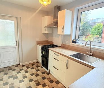 3 bedroom terraced house to rent - Photo 1