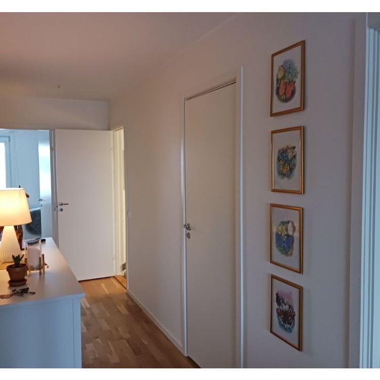 Hasselgatan, Upplands Väsby - Photo 1