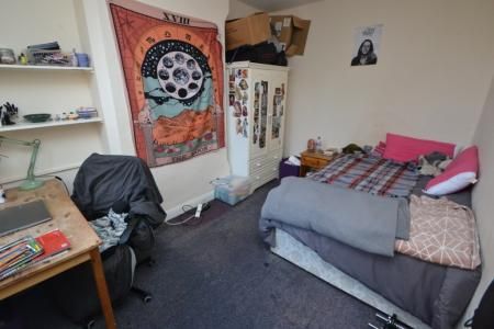 Harrington Drive, Lenton, Nottingham, NG7 - Photo 2