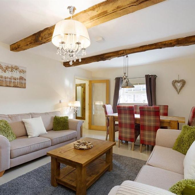 3 bedroom parking to rent - Photo 1