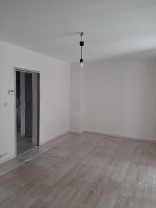 ORANGE 984, - Photo 1