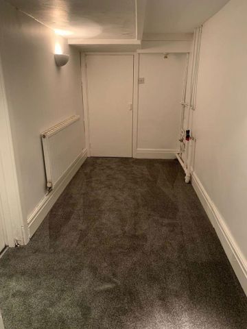 1 bedroom property to rent - Photo 3