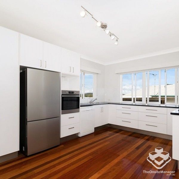 One of the lovely two bedroom house upper mount gravatt - Photo 1