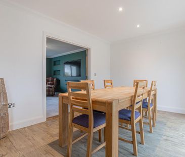 4 bedroom detached house to rent - Photo 4