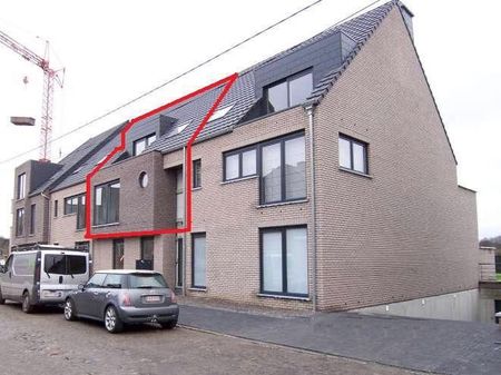 Luxueuze 3 slaapkamer duplex. Met grote garage en kelderberging. - Photo 2