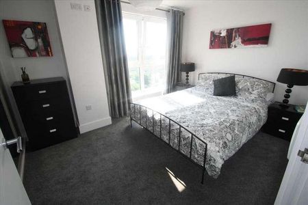 Skyline Plaza, Basingstoke Town Centre, RG21 - Photo 4