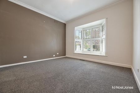 13 Vernon Street, BLACKBURN SOUTH - Photo 3