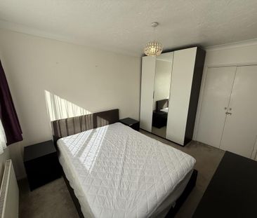 3 bedroom terraced house to rent - Photo 6