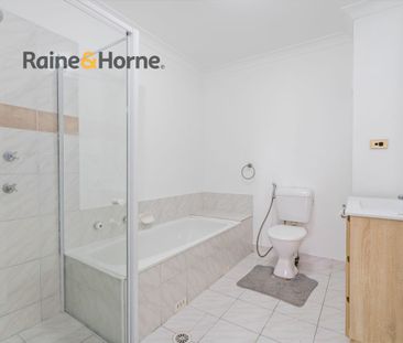 Great Location! - Photo 6