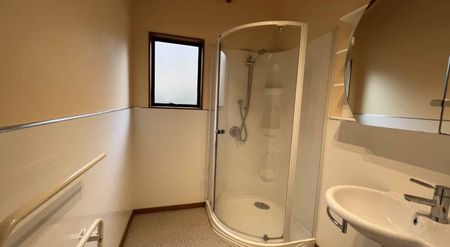 TWO BEDROOM PLUS STUDY - CITY CENTRE - Photo 3