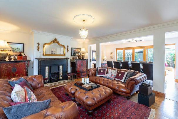 4 bedroom detached house to rent - Photo 1