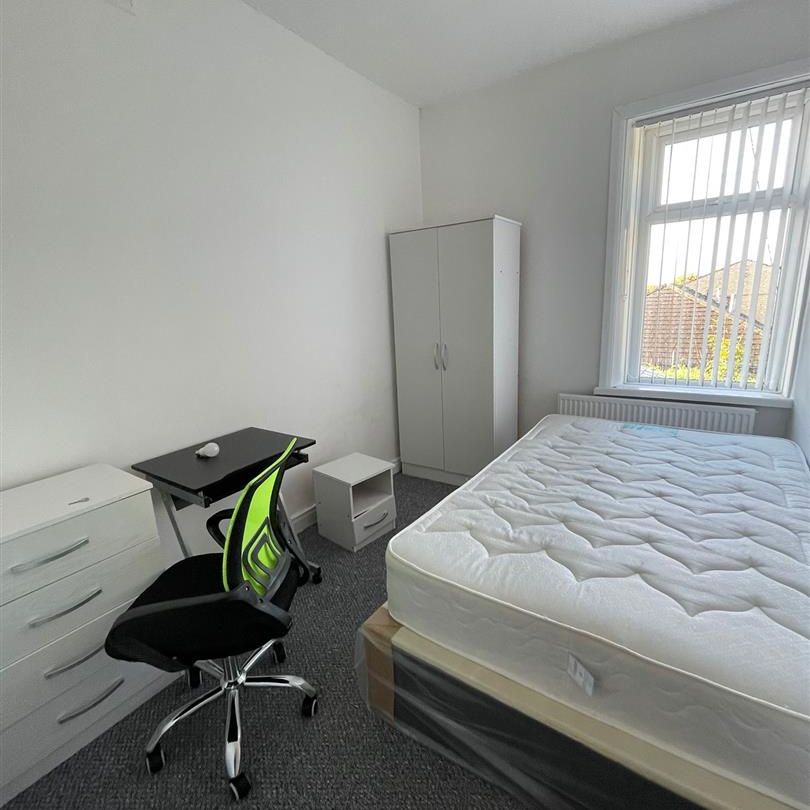 1 bed house share to rent in Colbran Street, Burnley, BB10 - Photo 1