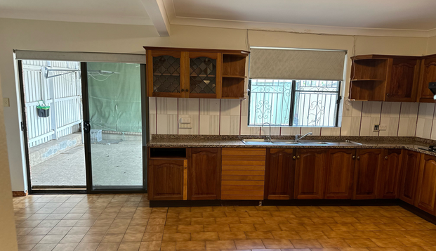 Prime Location - Photo 1