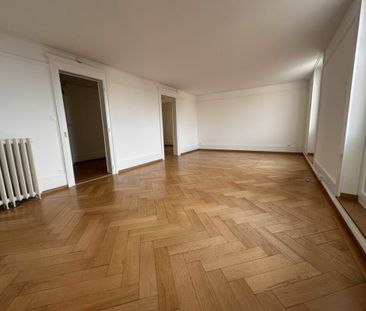 Beautiful 6-room apartment on the top floor of a building with char... - Photo 2