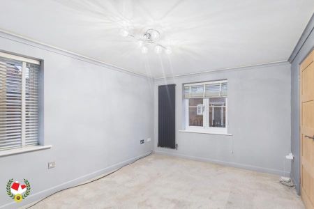 Drydock Way, Hempsted, Gloucester - Photo 2