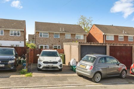 3 bedroom property to rent - Photo 2