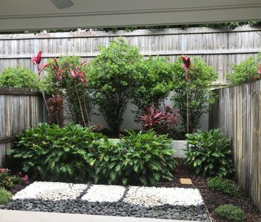 MODERN TOWNHOUSE CLOSE TO WESTFIELD CARINDALE - Photo 4