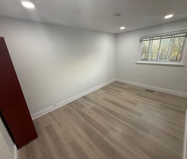 For Lease - 45 Elmvale Crescent Unit# UPPER, Toronto, Ontario - Photo 2