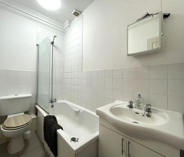 Clarendon Park Road - Photo 2