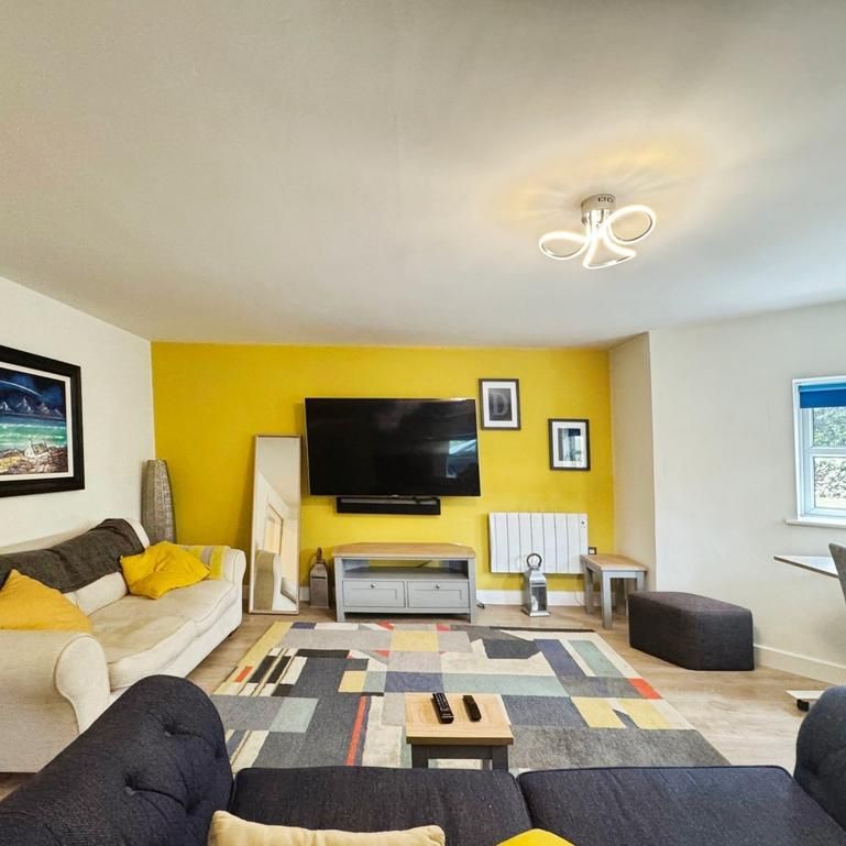 2 bedroom flat to rent - Photo 1