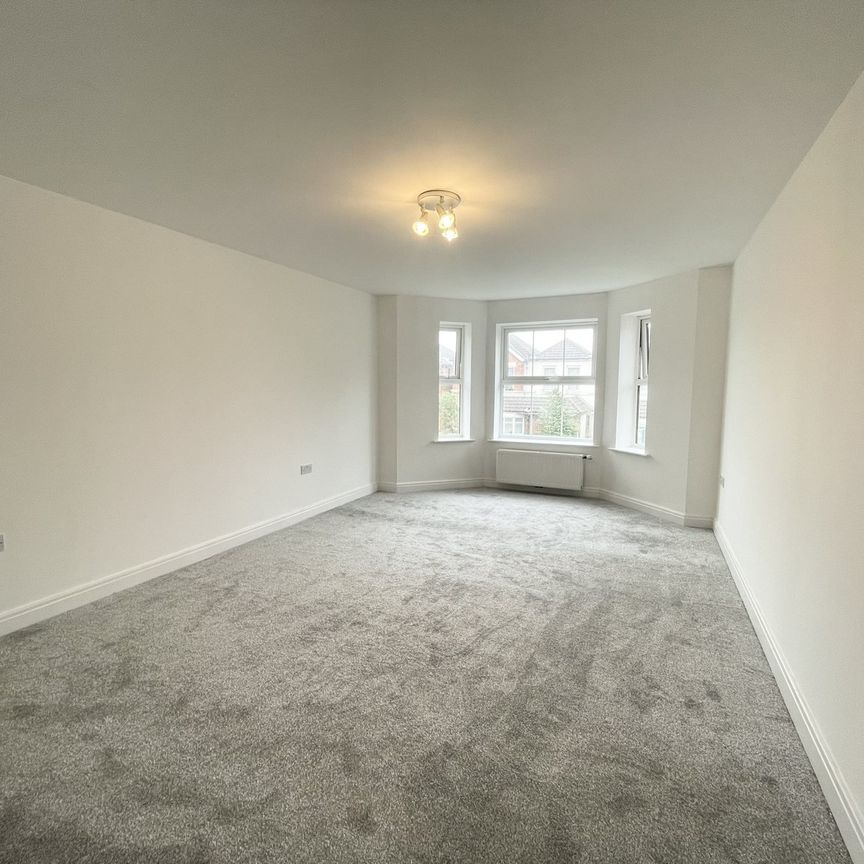 Holdenhurst Road, Bournemouth, - Photo 1