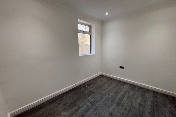 Hall Lane, L7 - Photo 1