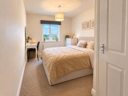 2 bedroom apartment to rent Circular Road South, Colchester, Essex, CO2 - Photo 2
