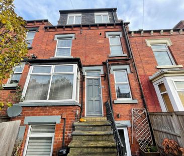 3 bedroom terraced house to rent - Photo 3