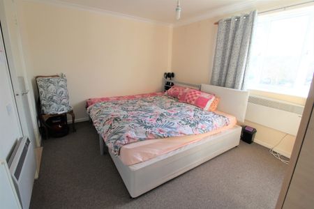 Newcombe Rise, West Drayton - Photo 3