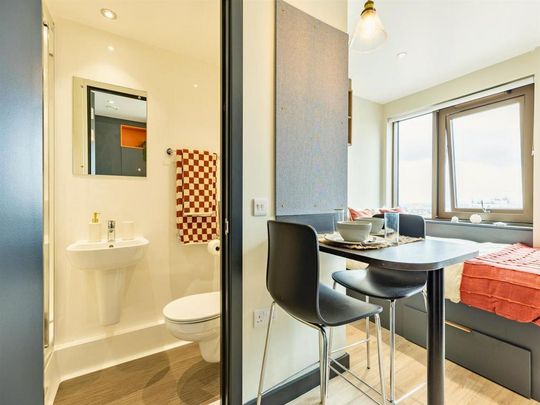 Studio to rent - Photo 1