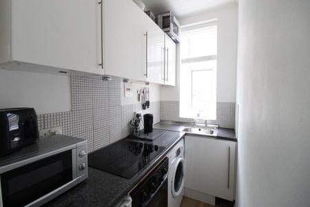 1 bedroom flat to rent - Photo 4