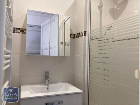 Location Appartement 2 pièces 47m² ST ETIENNE 42000 - Photo 3