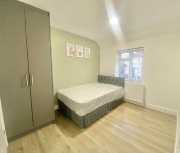 Park Avenue Grays, Property for rent - Photo 3