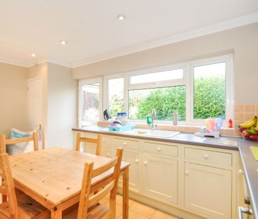 3 bedroom house to rent Galleywood Road, Great Baddow, CM2 - Photo 6