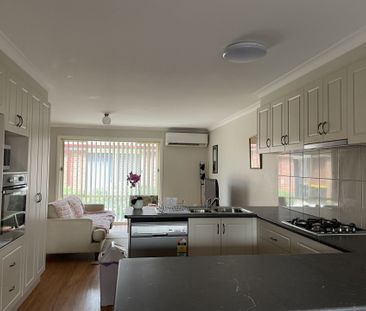 ONE BEDROOM UNIT - FULLY FURNISHED ! - Photo 5