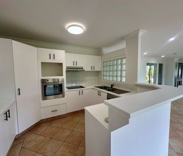 2 Jura Parade, Merrimac, QLD 4226 - Photo 1