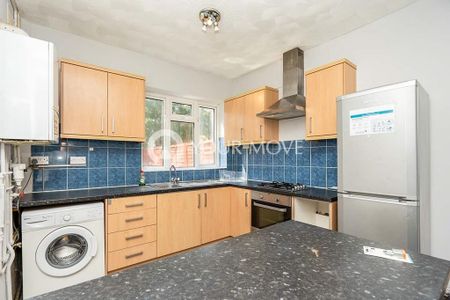 4 bedroom semi-detached house to rent - Photo 5