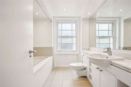 Elegant four bedroom period house in the heart of Notting Hill - Photo 5