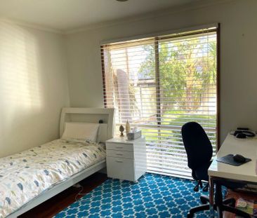 STUNNING FAMILY HOME IN PERFECT LOCATION - Photo 2