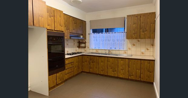 Family home awaits! - Photo 1