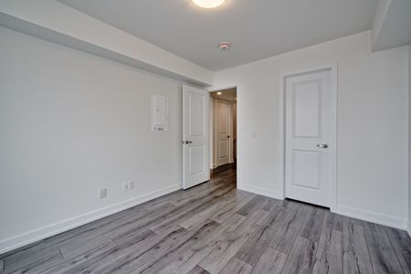 For Lease - 3058 SIXTH Line Unit# 316, Oakville, Ontario - Photo 3