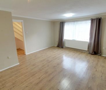 3 bedroom terraced house to rent - Photo 3