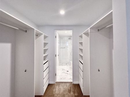 Stylish Two-Bedroom Apartment with Partial Furnishings Opposite Canberra Centre - Photo 4