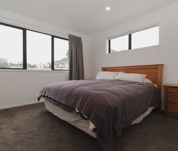 Newly Built Family Home - Photo 6