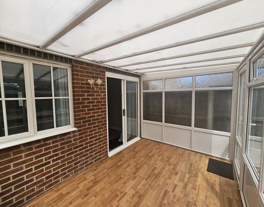 2 bedroom house to rent - Photo 1