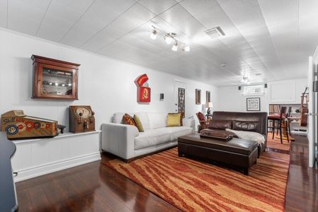 For Lease - 129 Edgecroft Road, Toronto, Ontario - Photo 3